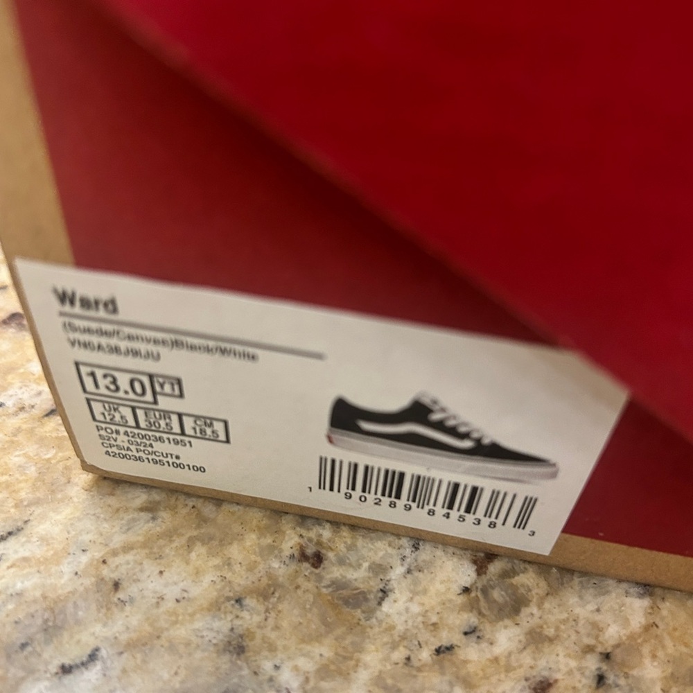 Vans Off The Wall Red and Tan Box